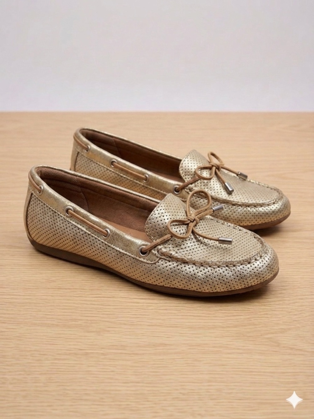 Comfortiva MINDY II CT0010603 Womens Slip Resistant Flat Loafer Sz 8M Light Gold